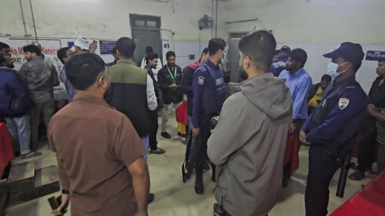 মুন্সিগঞ্জে বিএনপি-স্বতন্ত্র প্রার্থীর সমর্থকদের সংঘর্ষ