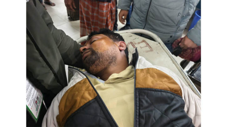 কুড়িগ্রামে এনসিপি প্রার্থীর গাড়িতে ছাত্রদলের হামলা, প্রার্থীর ভাইসহ আহত ৫