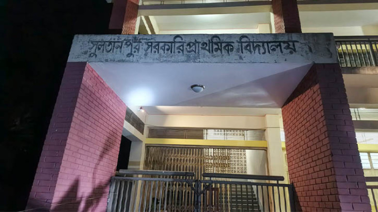 কুমারখালীতে ভোটকেন্দ্রে ককটেল বিস্ফোরণ