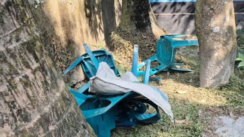 বগুড়ায় নির্বাচনী বুথ ভাঙচুর, জামায়াত নেতাকে তুলে নেওয়ার অভিযোগ