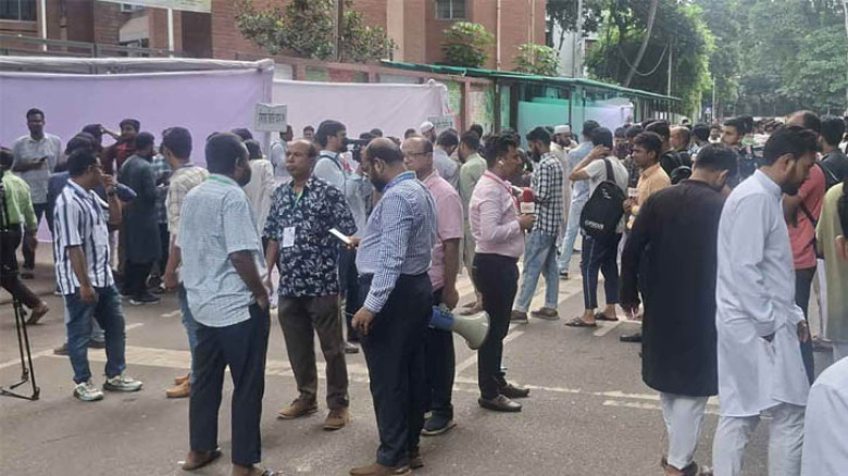 রয়টার্সের বিশ্লেষণ/ প্রথম নির্বাচনেই হোঁচট খেল তরুণদের দল এনসিপি