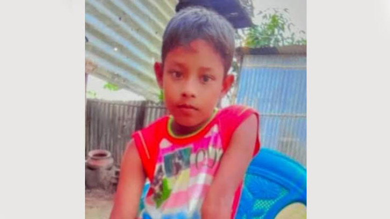 ঘুরতে গিয়ে মহানগর প্রভাতীর নিচে কাটা পড়ে শিশুর মৃত্যু