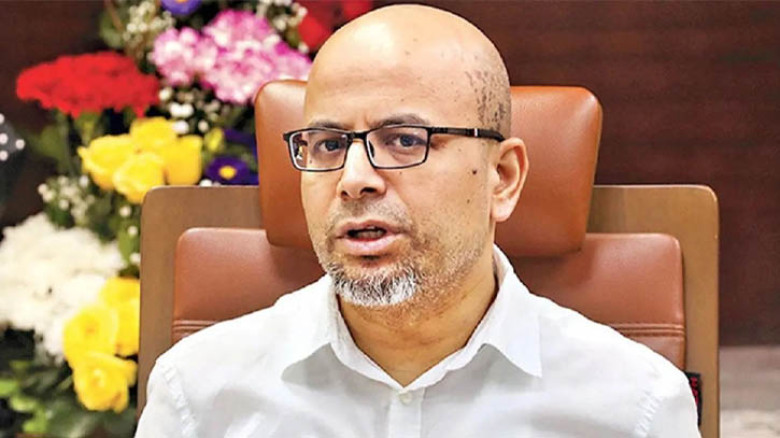দেশ ছেড়েছেন ফয়েজ তৈয়্যব