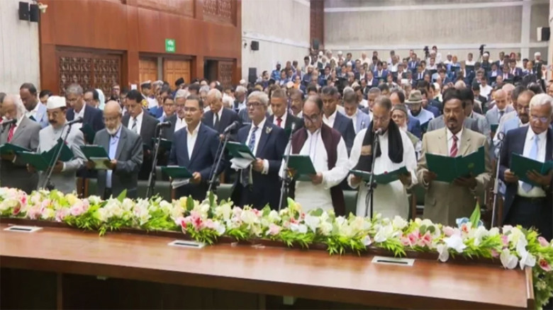 বিএনপির নবনির্বাচিত সংসদ সদস্যদের শপথ গ্রহণ