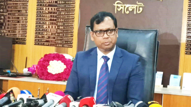 তথ্য না দেওয়ায় ডিসি সারোয়ারকে আদালতের শোকজ