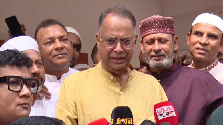 অগ্নিপরীক্ষার মুখে বিদ্যুৎ খাত, রমজান ও সেচ মৌসুম সামালই এখন অগ্রাধিকার: ইকবাল হাসান মাহমুদ টুকু