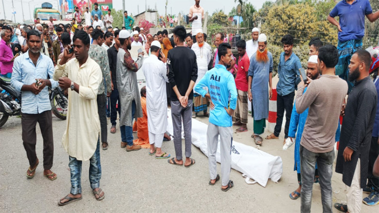 জামালপুরে ট্রাকের ধাক্কায় মোটরসাইকেল আরোহী বাবা-ছেলের মৃত্যু