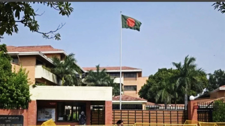 সম্পর্কোন্নয়নে তারেক রহমানের প্রথম পদক্ষেপ, দিল্লিতে ভারতীয়দের ভিসা দেওয়া শুরু করলো বাংলাদেশ
