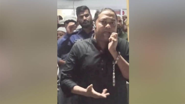 প্যারোলে মুক্তি পেয়ে মায়ের জানাজায় রানা প্লাজার সোহেল রানা