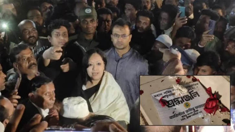 রুমিন ফারহানাকে শহীদ মিনারে ফুল দিতে বাধার ঘটনায় মামলা