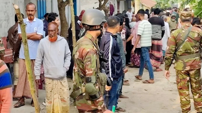 নড়াইলে দুই পক্ষের সংঘর্ষ, বাবা-ছেলে সহ নিহত ৪