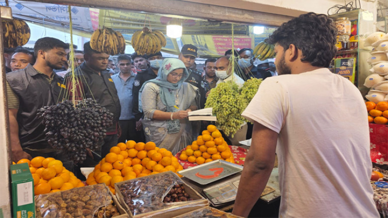 কেরানীগঞ্জে ভ্রাম্যমাণ আদালতের অভিযান, পাঁচ দোকানিকে জরিমানা