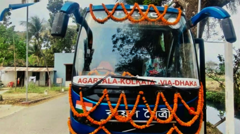 আখাউড়া দিয়ে ঢাকা-ভারত বাস সার্ভিস পুনরায় চালু