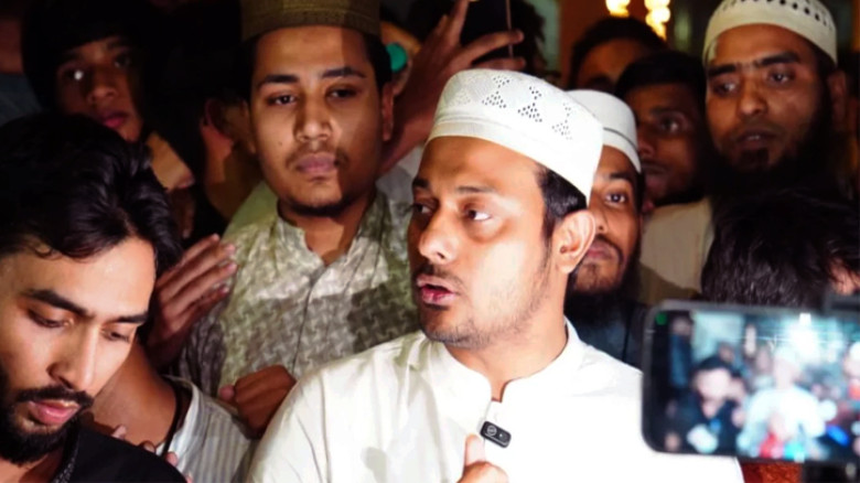 বুয়েটে রাজনৈতিক স্লোগান: আবরার ফাহাদের ভাইয়ের অভিযোগ, জবাবে নাসীরুদ্দীন পাটওয়ারী