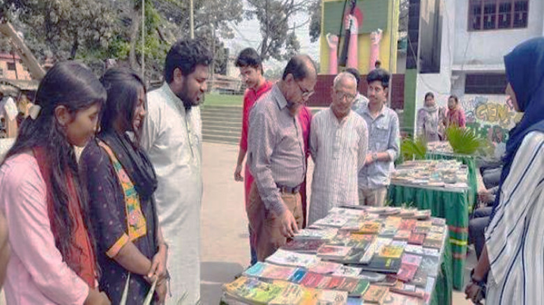 কুড়িগ্রামে পুরোনো বইয়ের বিনিময়ে নতুন বই উৎসব
