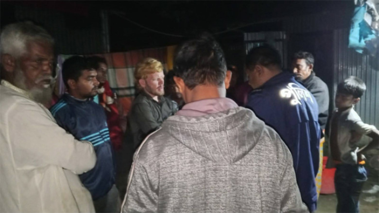 ইভটিজিংয়ে বাধা দেওয়াকে কেন্দ্র করে সংঘর্ষ নিহত ১