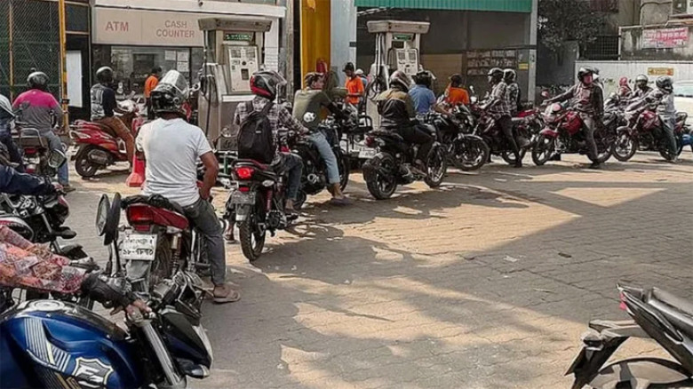 যানবাহনে জ্বালানি নেওয়ার সীমা বেঁধে দিলো সরকার