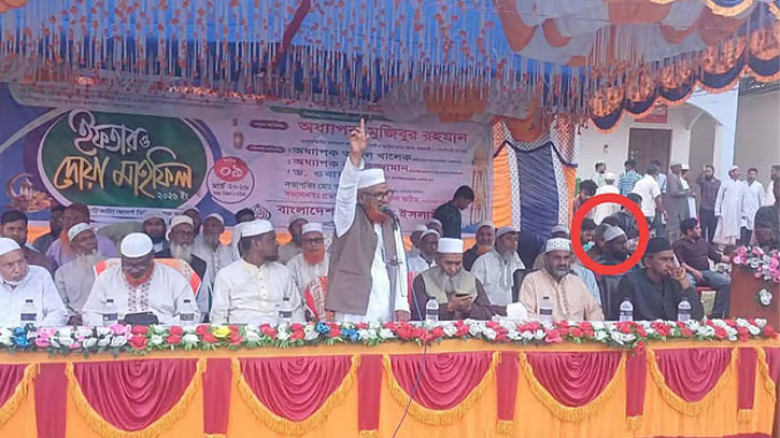 জামায়াতের ইফতার মঞ্চে ‘মাদক ব্যবসায়ী’ যুবলীগ নেতা, আছে হত্যা মামলাও
