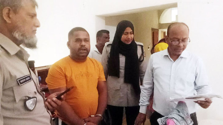 বাবুগঞ্জে ইয়াবাসহ বিএনপি নেতা গ্রেপ্তার