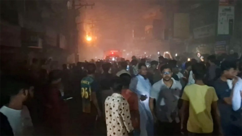 শ্রীপুরে ট্রান্সফরমার বিস্ফোরণে ভবনে আগুন, দগ্ধ ৩