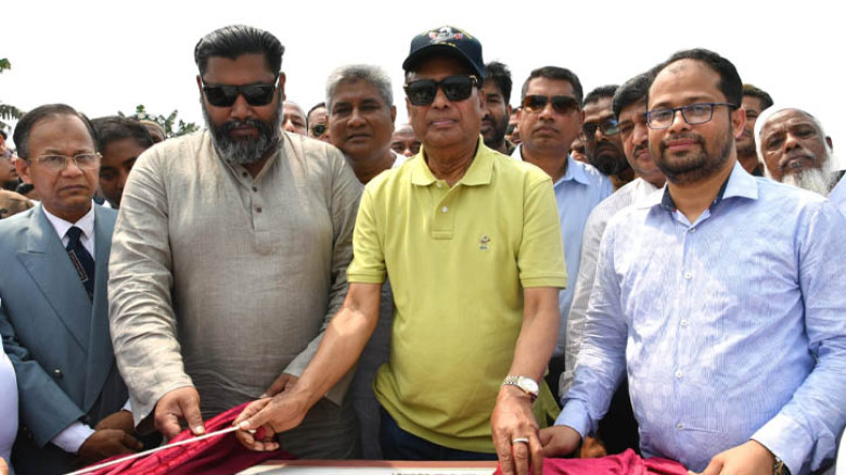গাজীপুরে গাছা-খাল পুনঃখনন কাজের উদ্বোধন করেন মন্ত্রী ফকির মাহবুব আনাম