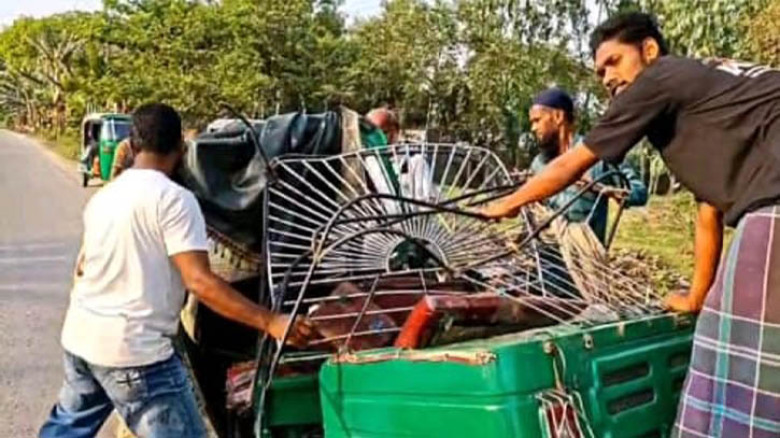 টাঙ্গাইলে বাস-অটোরিকশা সংঘর্ষে নিহত ৩