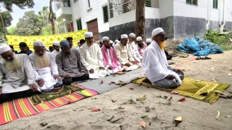 জামালপুরের ২০ গ্রামে সৌদি আরবের সাথে মিল রেখে ঈদ উদযাপন