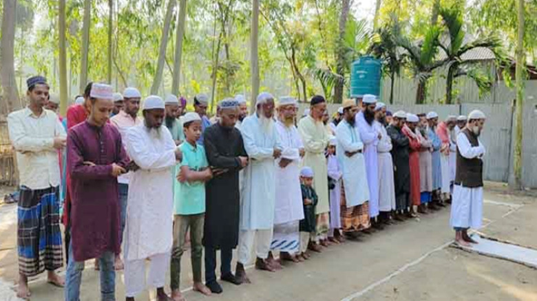 ‎কুড়িগ্রামে সৌদি আরবের সাথে মিল রেখে ৬ গ্রামে ঈদ উদযাপন