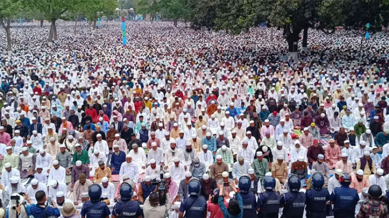 ১৯৯তম ঈদ জামাতে ঐতিহ্যবাহী শোলাকিয়ায়, ইতিহাসের সাক্ষী হলেন কয়েক লক্ষ মুসল্লি