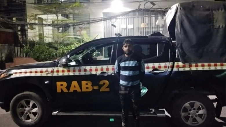 মোহাম্মদপুরে পিস্তলসহ সন্ত্রাসী রুবেল ওরফে ‘দাগী রুবেল’ গ্রেপ্তার