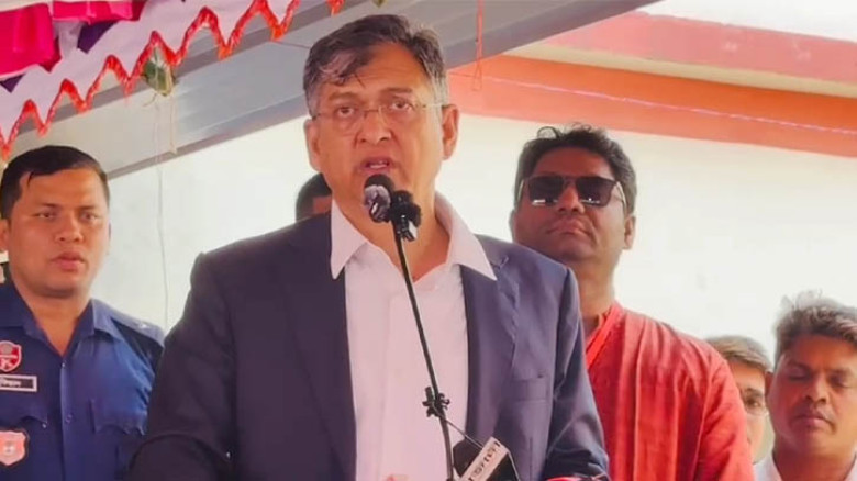 সবার মাস্টার্স ডিগ্রি অর্জনের প্রয়োজন নেই: স্বরাষ্ট্রমন্ত্রী