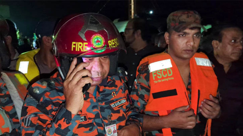 পদ্মায় বাসডুবি/ ৪০ জনের লাশ পানির নিচে: ফায়ার সার্ভিস