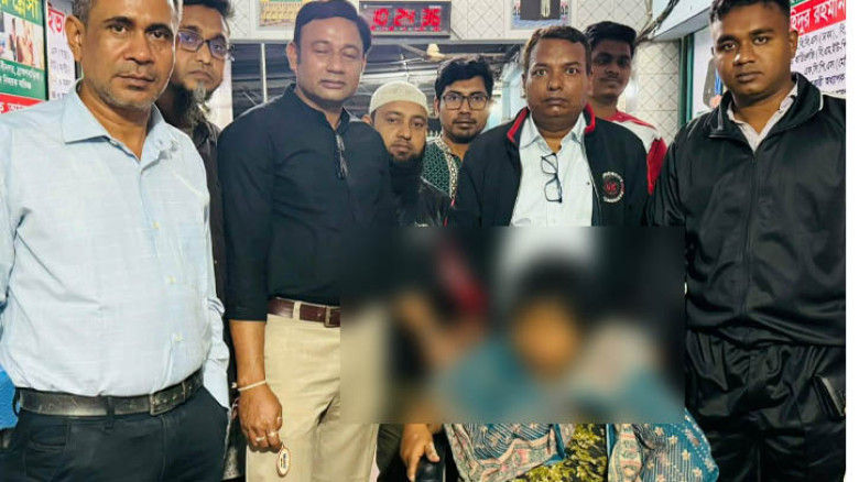 মা হলেন পাগলী, বাবার পরিচয় অজানা