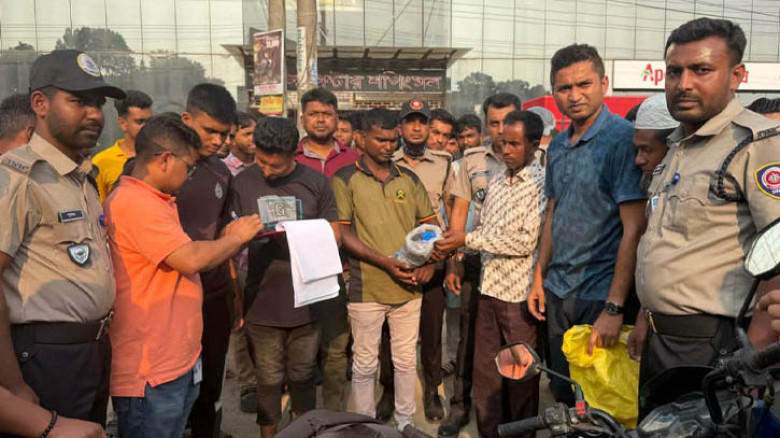 শ্রীপুরে মাদকবিরোধী অভিযানে ৩০ লাখ টাকার ইয়াবাসহ আটক ২