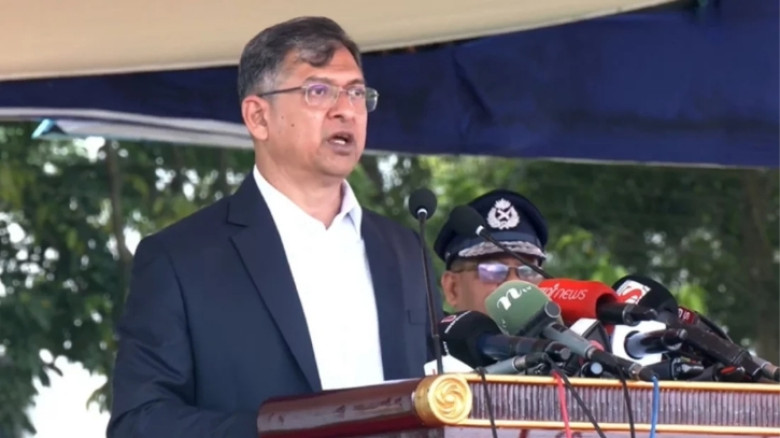 পুলিশের পোশাক পরিবর্তনের ইঙ্গিত স্বরাষ্ট্রমন্ত্রীর