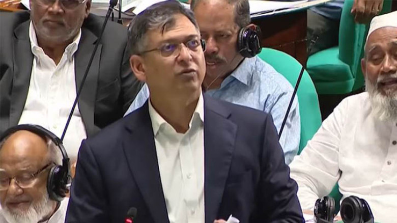 শপথ ভঙ্গ ও সংবিধান লঙ্ঘন করেছেন প্রধান নির্বাচন কমিশনার: সংসদে স্বরাষ্ট্রমন্ত্রী