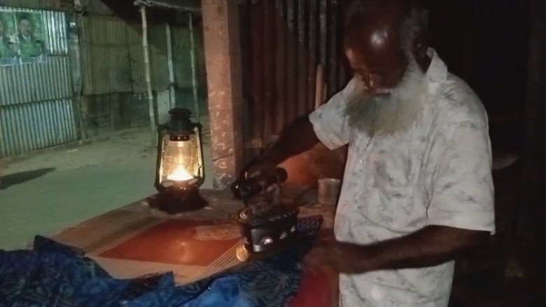 ঐতিহ্য আঁকড়ে ৫৫ বছর, কালা মিয়ার সংগ্রামী জীবনকথা