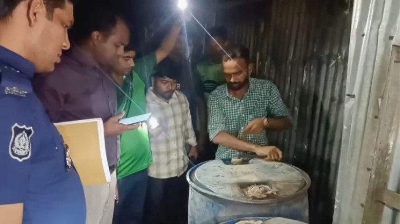 নাসিরনগরে অভিযান: ড্রামে মজুত ৫ হাজার লিটার ডিজেল জব্দ