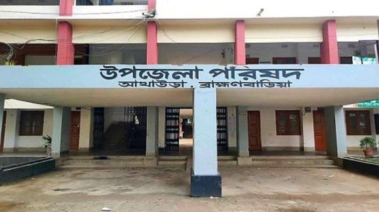 নতুন সময়সূচিতে বিআরডিবি কার্যালয়ের বেহাল অবস্থা