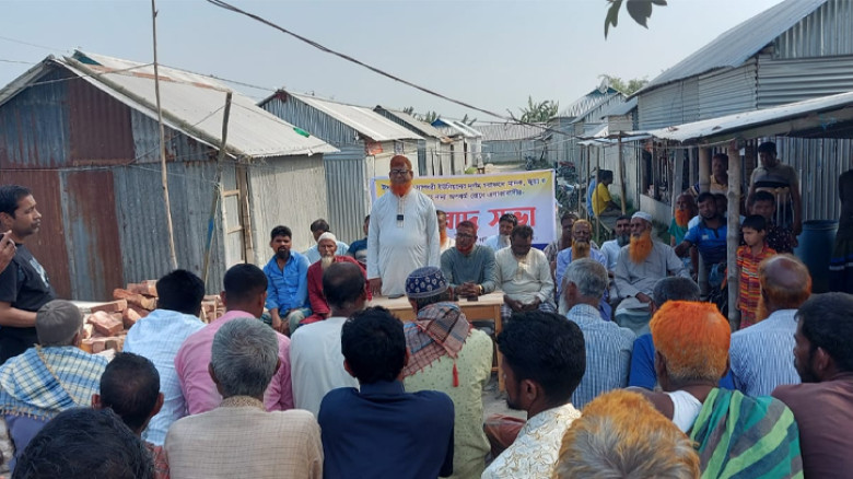 সাপধরীতে গরুচুরি, জুয়া ও মাদকের বিরুদ্ধে স্থানীয় জনতার প্রতিবাদ সভা