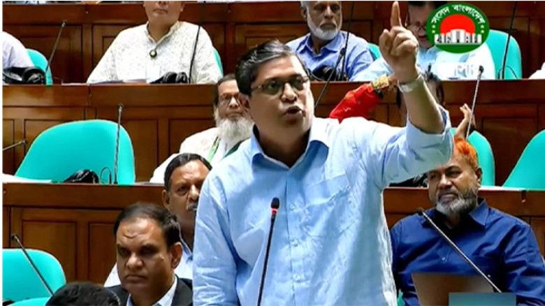 লন্ডনে গিয়ে তারেক রহমানের কাছ থেকে নির্বাচনের তারিখ নিয়ে আসেন ড. ইউনূস: প্রতিমন্ত্রী মীর শাহে আলম