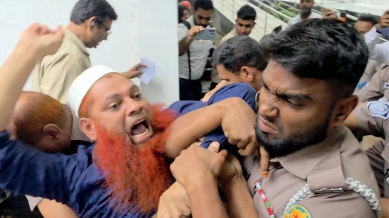 আবু সাঈদ হত্যা মামলা: ফাঁসির রায় শুনে জয় বাংলা স্লোগান