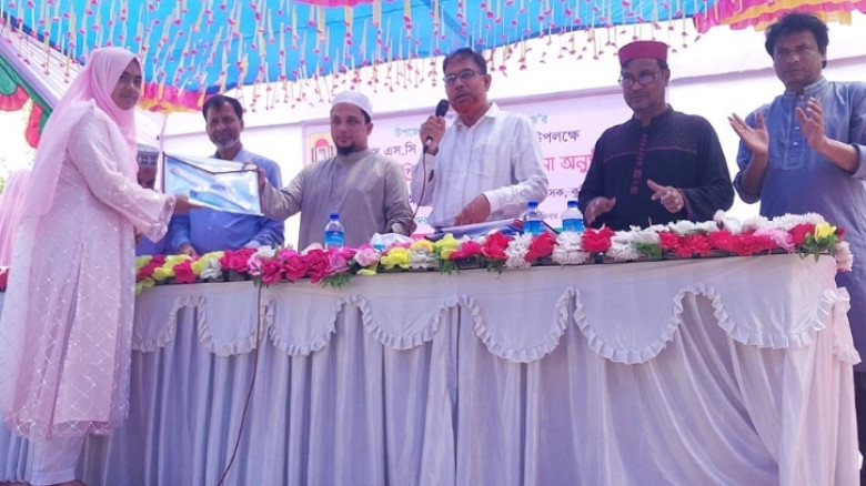 নাগেশ্বরীতে এসএসসি পরীক্ষার্থীদের বিদায় ও কৃতি শিক্ষার্থীদের সংবর্ধনা
