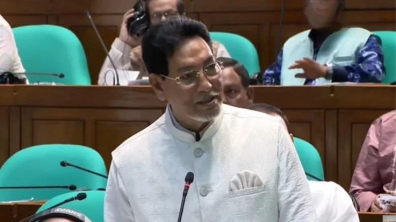 ‘সাগর থেকে দুটি তিমি, আরও দুটি হাঙর আসছে’; চিফ হুইপের রসিকতায় সংসদে হাসির রোল