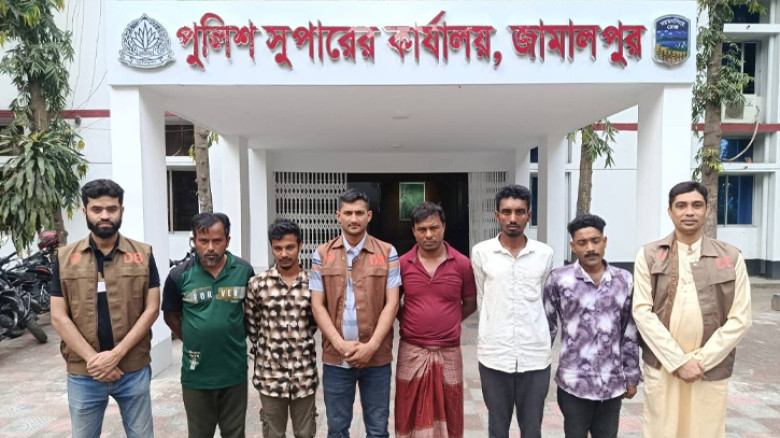 জামালপুরে ডিবির পৃথক অভিযানে ৫ মাদক ব্যবসায়ী গ্রেফতার