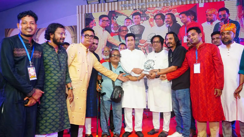 রংপুর সাংস্কৃতিক ঐক্য পরিষদের উদ্যোগে রসিক প্রশাসককে গণসংবর্ধনা