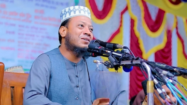 আমির হামজার বিরুদ্ধে গ্রেপ্তারি পরোয়ানা
