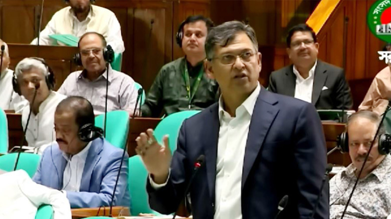 চট্টগ্রাম সিটি কলেজে ছাত্রদল-ছাত্রশিবির সংঘর্ষ: তদন্ত শেষ না হওয়া পর্যন্ত কাউকে দোষারোপ নয় — স্বরাষ্ট্রমন্ত্রী