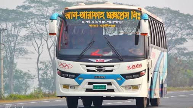 কুবিতে ৩০ হাজার টাকায় জব্দ বাস হস্তান্তর, জানে না প্রশাসন