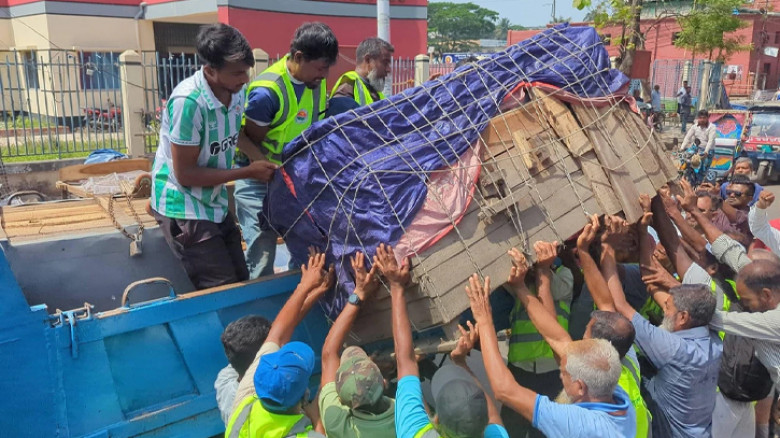 উচ্ছেদ হওয়া হকারদের দ্রুত পুনর্বাসনের নির্দেশ প্রধানমন্ত্রীর